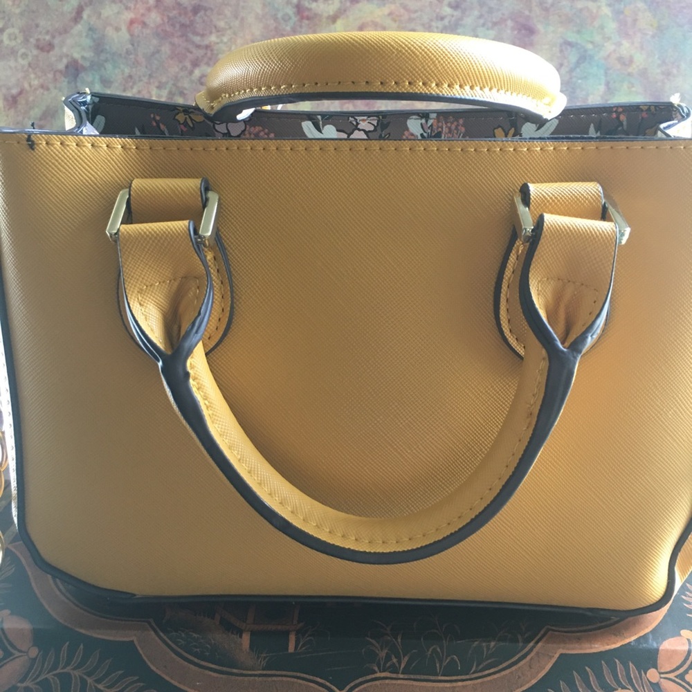 NWT Steve Madden Mustard Floral Crossbody Purse - Picture 7 of 8